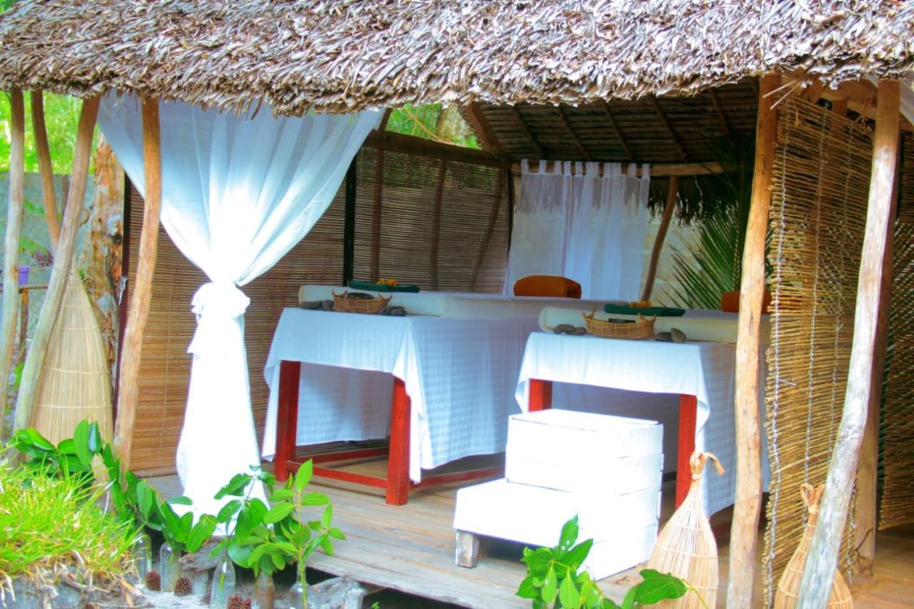 The Sanctuary Lodge Foulpointe Buitenkant foto